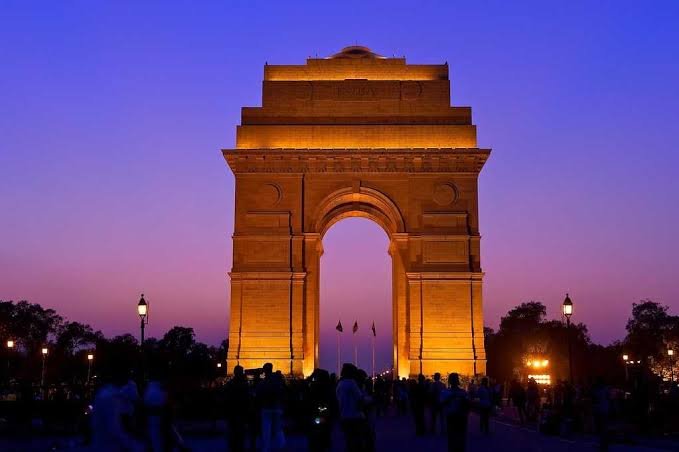 Delhi city road used to judge the best taxi service in the city